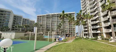 Resort-like beachfront " Heated Pool " - image 14 of 116