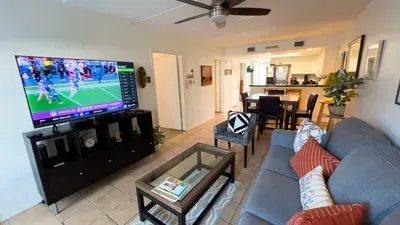 Steps to Beach 2BR, Heated Pool, Hot Tub, SPI - image 23 of 87