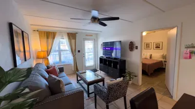 Steps to Beach 2BR, Heated Pool, Hot Tub, SPI - image 16 of 87