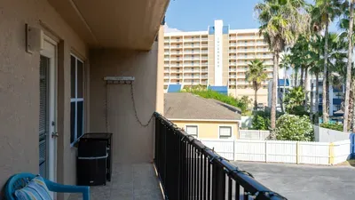 Steps to Beach 2BR, Heated Pool, Hot Tub, SPI - image 71 of 87