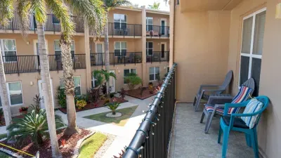 Steps to Beach 2BR, Heated Pool, Hot Tub, SPI - image 72 of 87