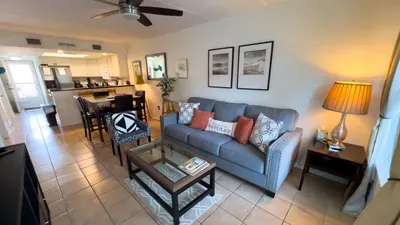 Steps to Beach 2BR, Heated Pool, Hot Tub, SPI - image 22 of 87