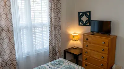 Steps to Beach 2BR, Heated Pool, Hot Tub, SPI - image 44 of 87