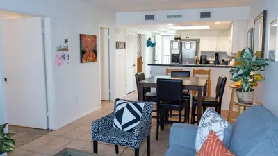 Steps to Beach 2BR, Heated Pool, Hot Tub, SPI - image 20 of 87