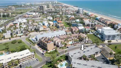 Steps to Beach 2BR, Heated Pool, Hot Tub, SPI - image 82 of 87