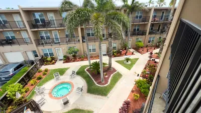 Steps to Beach 2BR, Heated Pool, Hot Tub, SPI - image 85 of 87
