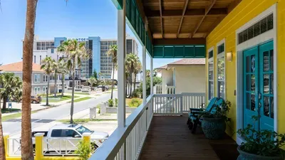 Luxury House w/ Private Pool I 2-Min Walk to Beach | Sleeps 16 - image 82 of 119
