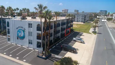 * Comfy Inside * Updated * Beach 50 yards away - image 101 of 103
