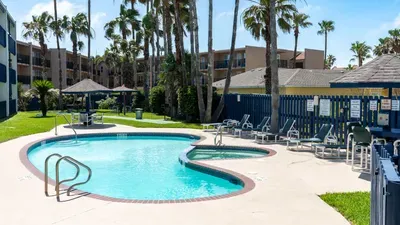 * Comfy Inside * Updated * Beach 50 yards away - image 87 of 103