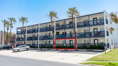 * Comfy Inside * Updated * Beach 50 yards away - image 91 of 103
