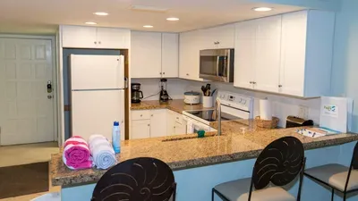 * Comfy Inside * Updated * Beach 50 yards away - image 17 of 103