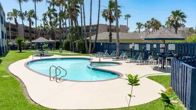 * Comfy Inside * Updated * Beach 50 yards away - image 79 of 103