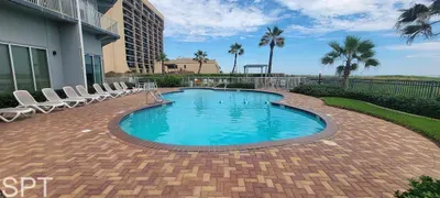 Fun Beachfront " Heated Pool " Awesome Location - image 41 of 71