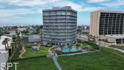 Fun Beachfront " Heated Pool " Awesome Location - image 64 of 71