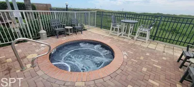 Fun Beachfront " Heated Pool " Awesome Location - image 46 of 71