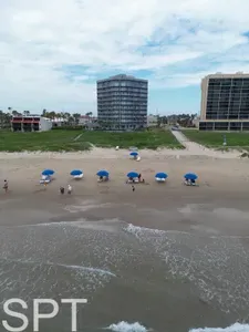 Fun Beachfront " Heated Pool " Awesome Location - image 67 of 71