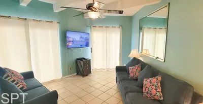 Fun Beachfront " Heated Pool " Awesome Location - image 40 of 71