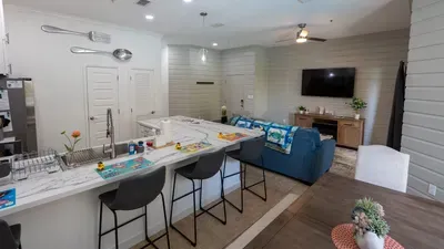 New 2BR - Pool Patio - Bunk Beds - 1st Floor - image 23 of 111