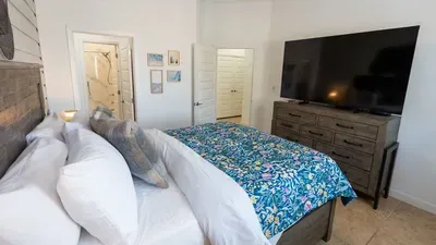 New 2BR - Pool Patio - Bunk Beds - 1st Floor - image 52 of 111