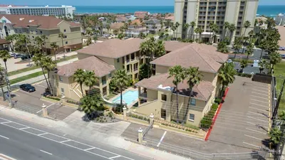 New 2BR - Pool Patio - Bunk Beds - 1st Floor - image 98 of 111