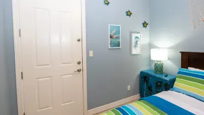 2BR Pool, 200 Steps to Beach, High Ceilings SPI - image 78 of 131