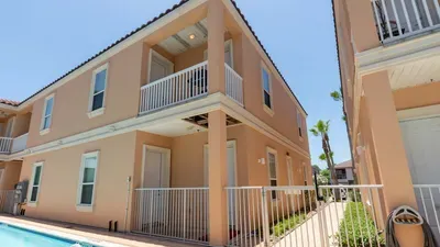 2BR Pool, 200 Steps to Beach, High Ceilings SPI - image 106 of 131