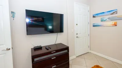 2BR Pool, 200 Steps to Beach, High Ceilings SPI - image 69 of 131