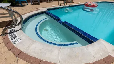 2BR Pool, 200 Steps to Beach, High Ceilings SPI - image 108 of 131