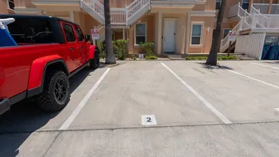 2BR Pool, 200 Steps to Beach, High Ceilings SPI - image 13 of 131