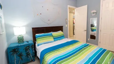 2BR Pool, 200 Steps to Beach, High Ceilings SPI - image 77 of 131