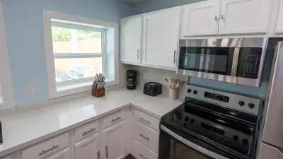 New 5BR Remodel, Heated Pool, Gameroom, up to 20 - image 47 of 242
