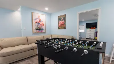 New 5BR Remodel, Heated Pool, Gameroom, up to 20 - image 28 of 242
