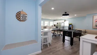 New 5BR Remodel, Heated Pool, Gameroom, up to 20 - image 43 of 242