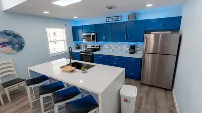 New 5BR Remodel, Heated Pool, Gameroom, up to 20 - image 98 of 242