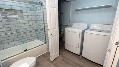 New 5BR Remodel, Heated Pool, Gameroom, up to 20 - image 82 of 242