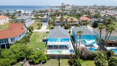 New 5BR Remodel, Heated Pool, Gameroom, up to 20 - image 239 of 242