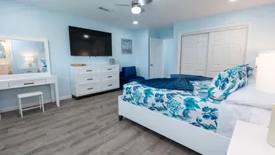 New 5BR Remodel, Heated Pool, Gameroom, up to 20 - image 127 of 242