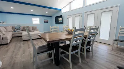 New 5BR Remodel, Heated Pool, Gameroom, up to 20 - image 118 of 242