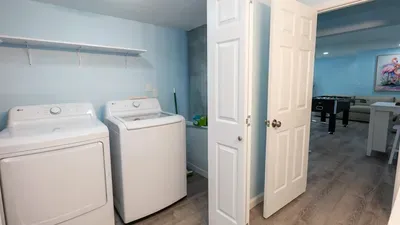 New 5BR Remodel, Heated Pool, Gameroom, up to 20 - image 84 of 242