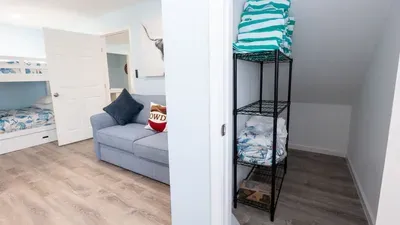 New 5BR Remodel, Heated Pool, Gameroom, up to 20 - image 187 of 242