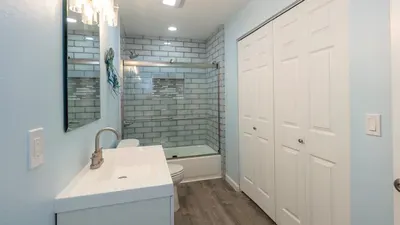New 5BR Remodel, Heated Pool, Gameroom, up to 20 - image 79 of 242