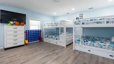 New 5BR Remodel, Heated Pool, Gameroom, up to 20 - image 170 of 242