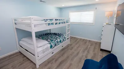 New 5BR Remodel, Heated Pool, Gameroom, up to 20 - image 151 of 242