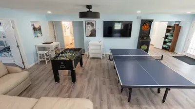 New 5BR Remodel, Heated Pool, Gameroom, up to 20 - image 33 of 242