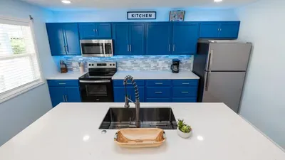 New 5BR Remodel, Heated Pool, Gameroom, up to 20 - image 103 of 242