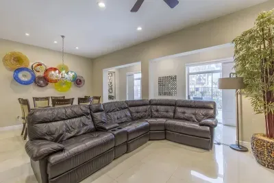 Big Private Luxury Home in Beach Gated Community - image 24 of 34