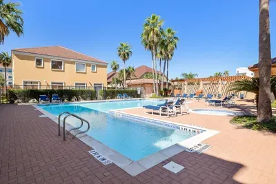 Big Private Luxury Home in Beach Gated Community - image 34 of 34