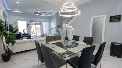 Sleeps 12, Pool, Walk to Beach - image 30 of 188