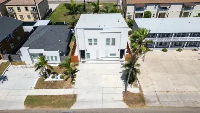 Sleeps 12, Pool, Walk to Beach - image 188 of 188