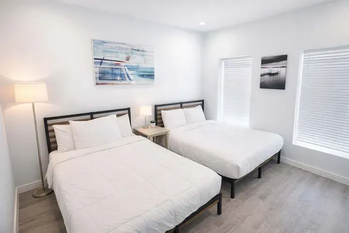 Modern Twin Retreat | Bright & Serene | Near Beach & Dining